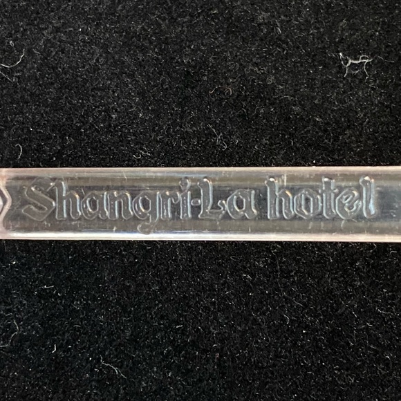 Lot of 2 Vintage Shangri-La Hotel Swizzle Sticks/Cocktail Stirrers - Picture 9 of 10